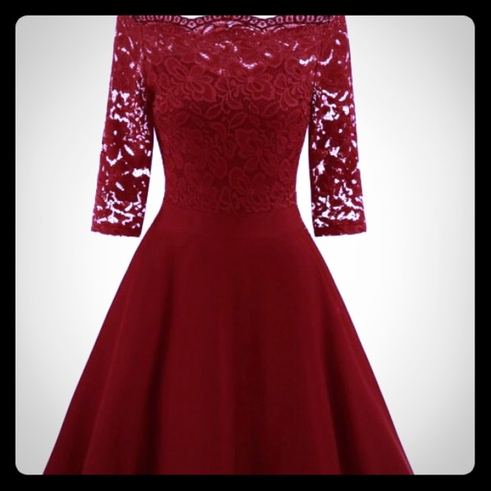 Off Shoulder Scalloped Lace Panel Dress